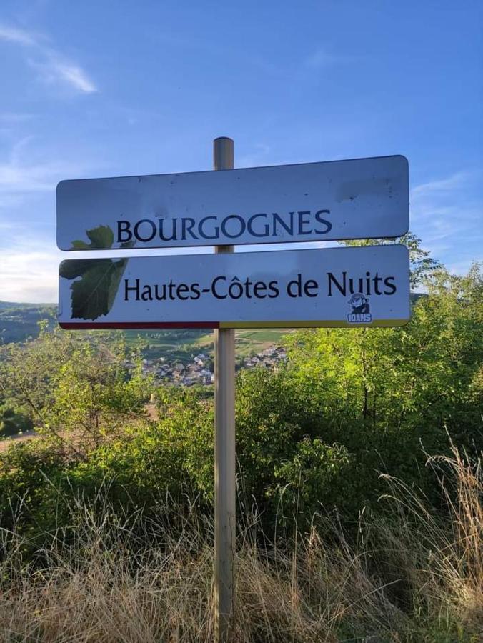 Le Bois De Laval Acomodação com café da manhã Marey-les-Fussey Exterior foto